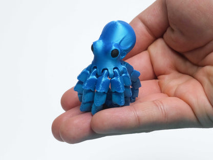 Ethereal Motion: Hand-Finished Realistic Articulated Octopus Sculpture